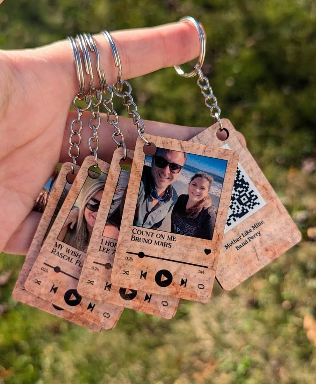 Photo & Song QR Keychain